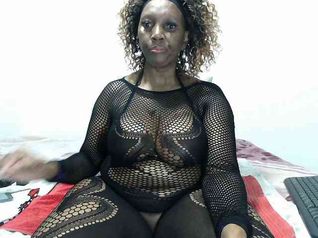 Model: CreamyBum
