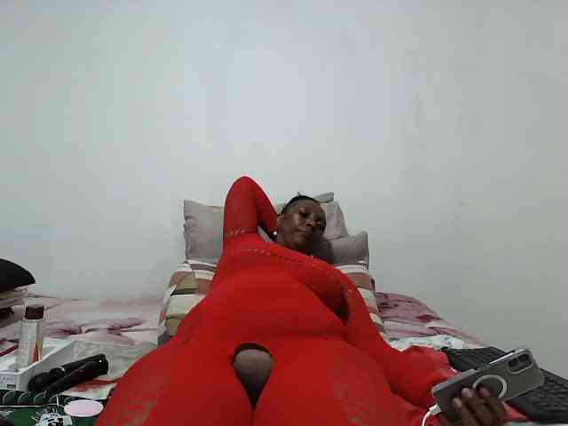 Model: CreamyBum