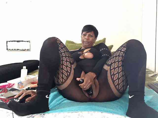 Model: CreamyBum