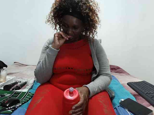 Model: CreamyBum