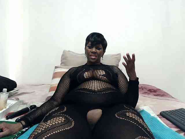 Model: CreamyBum