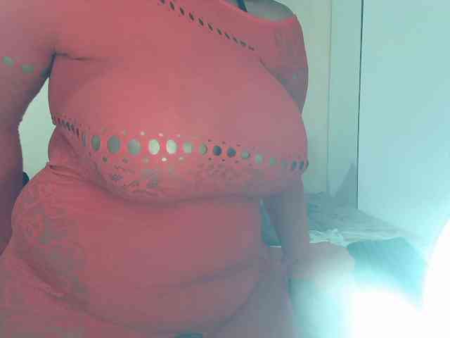 Model: CreamyBum