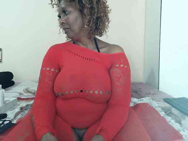 Model: CreamyBum