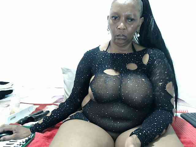 CreamyBum webcam