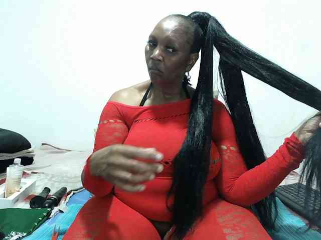 Model: CreamyBum