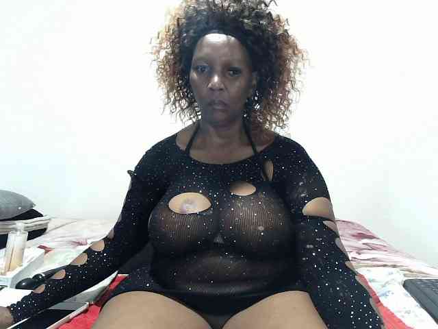 Model: CreamyBum