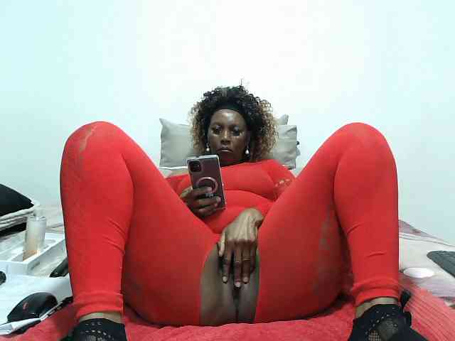 Model: CreamyBum