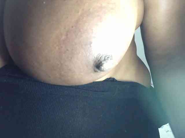 Model: CreamyBum