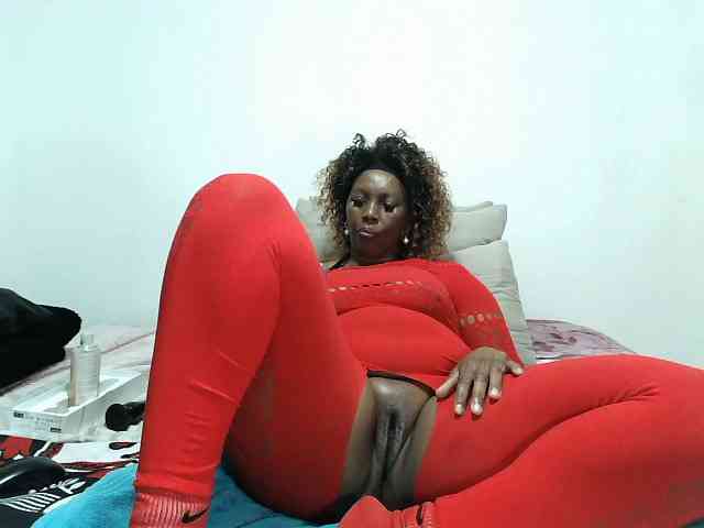 Model: CreamyBum
