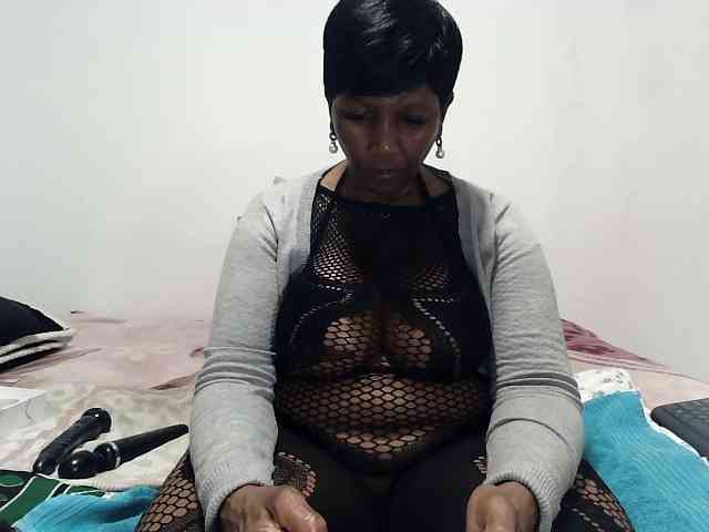 Model: CreamyBum