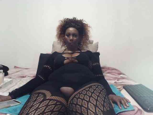 CreamyBum webcam