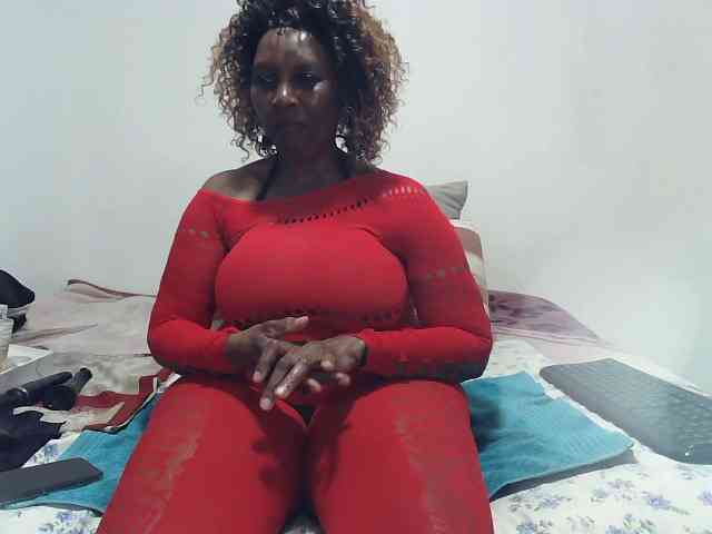 CreamyBum webcam