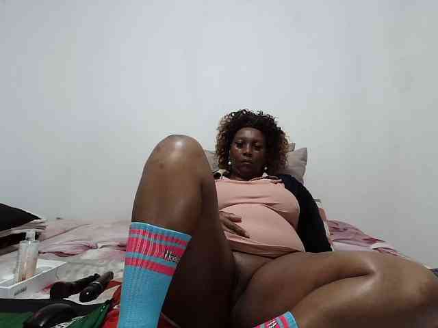 CreamyBum webcam