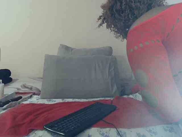 Model: CreamyBum