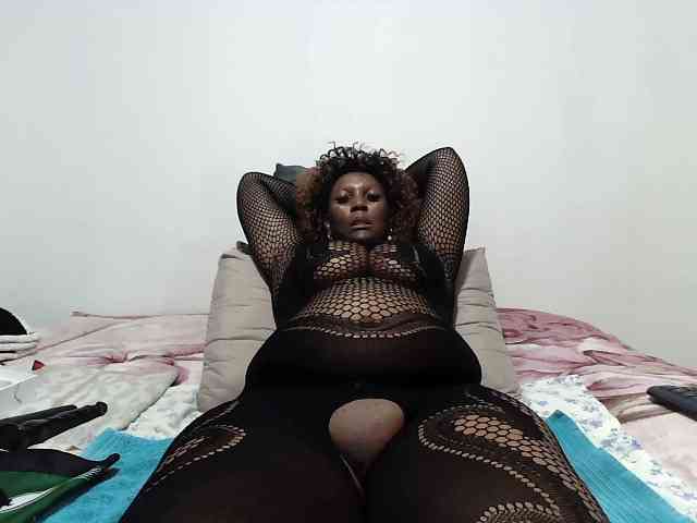 CreamyBum webcam