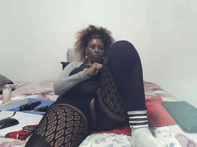 Model: CreamyBum