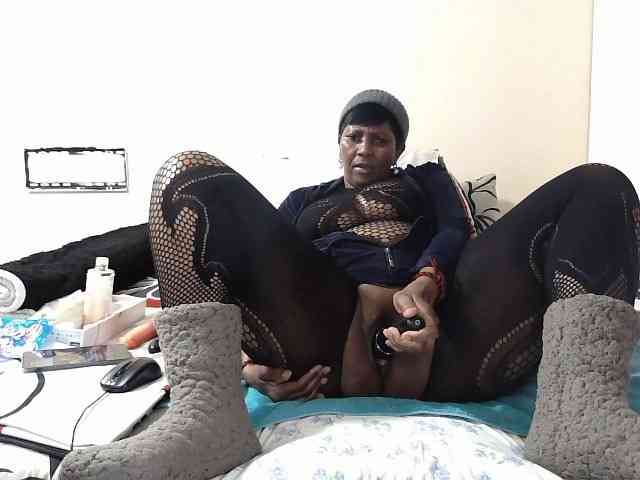 Model: CreamyBum