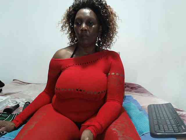 CreamyBum webcam