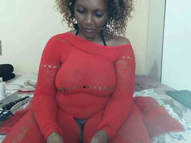 Model: CreamyBum