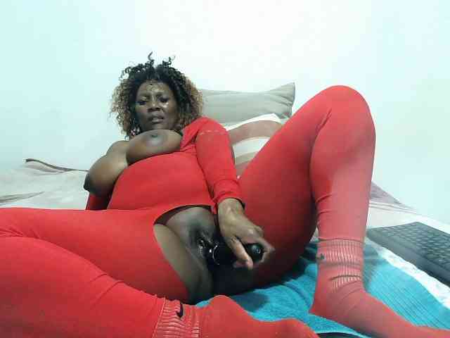 Model: CreamyBum