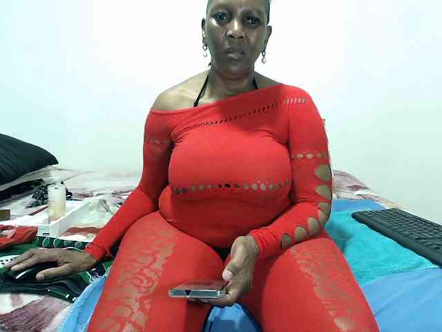 Model: CreamyBum