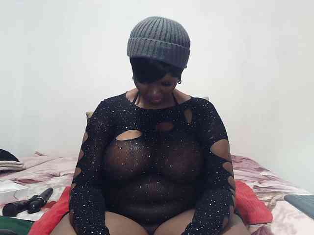 CreamyBum webcam