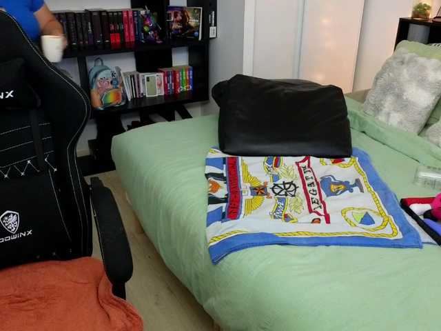 ElvinnaLaFrancaise live cam on BongaCams