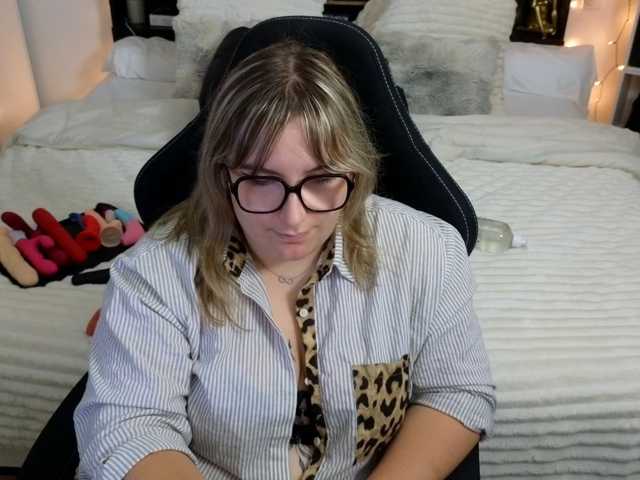 ElvinnaLaFrancaise, live now on BongaCams