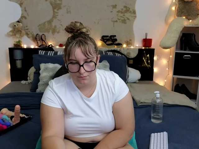 ElvinnaLaFrancaise live cam on BongaCams