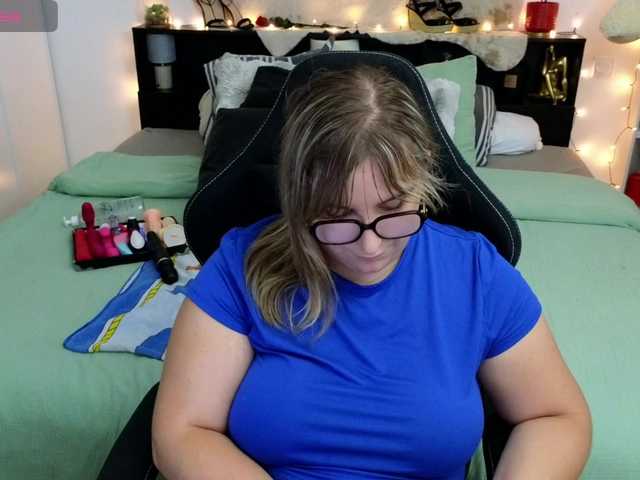ElvinnaLaFrancaise live webcam show