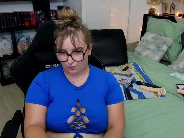 ElvinnaLaFrancaise Live Cam on BongaCams