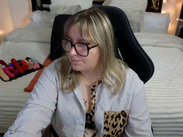ElvinnaLaFrancaise, live now on BongaCams