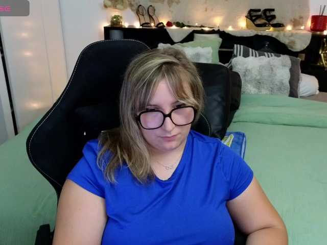 ElvinnaLaFrancaise live webcam show