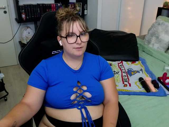 ElvinnaLaFrancaise live cam on BongaCams