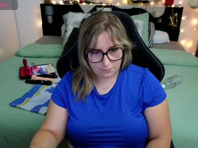 ElvinnaLaFrancaise live webcam show