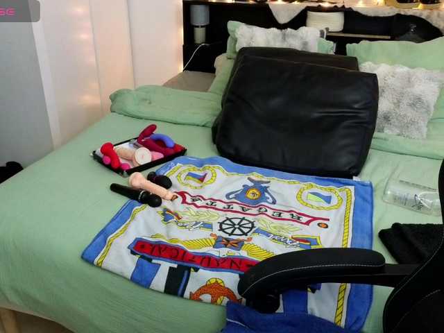 ElvinnaLaFrancaise live webcam show