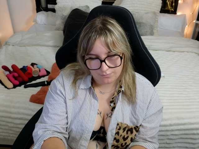 ElvinnaLaFrancaise, live now on BongaCams