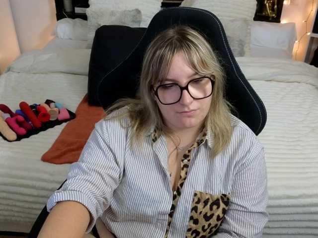 ElvinnaLaFrancaise, en directo ahora en BongaCams