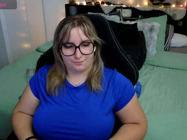 ElvinnaLaFrancaise live webcam show