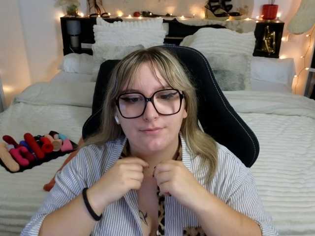 ElvinnaLaFrancaise, live now on BongaCams