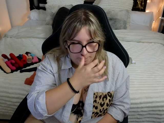 ElvinnaLaFrancaise, live now on BongaCams