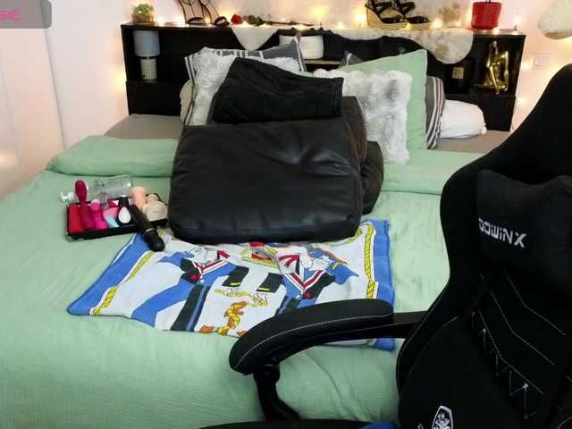 ElvinnaLaFrancaise live cam on BongaCams