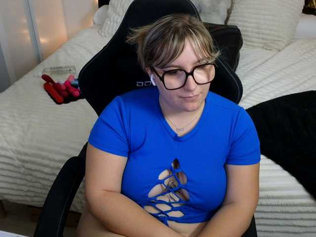 ElvinnaLaFrancaise, en vivo ahora en BongaCams