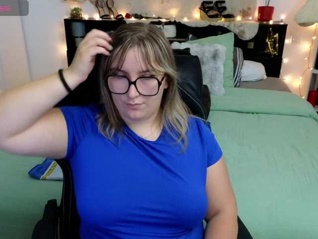 ElvinnaLaFrancaise live webcam show