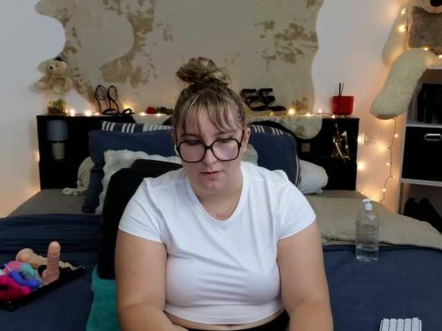 ElvinnaLaFrancaise live cam on BongaCams