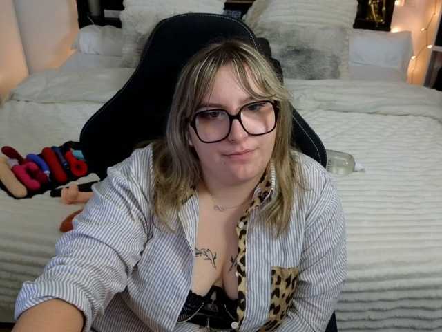 ElvinnaLaFrancaise, live now on BongaCams