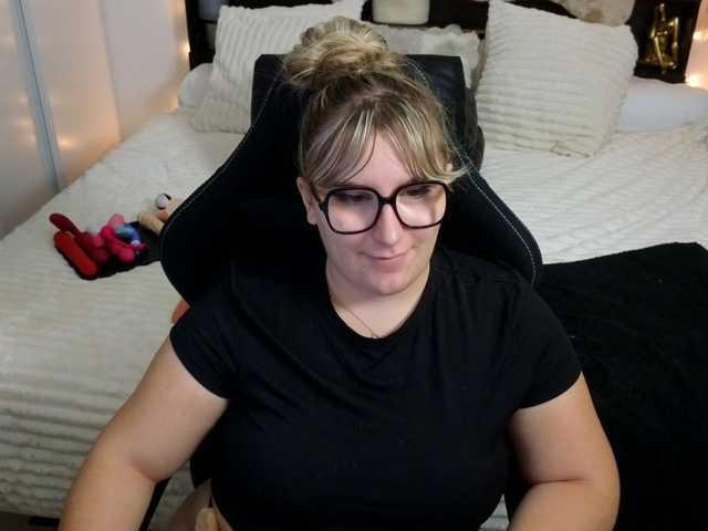 ElvinnaLaFrancaise, en vivo ahora en BongaCams