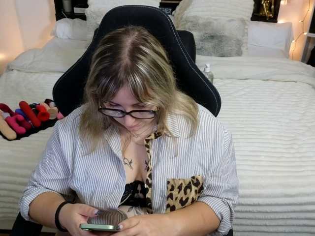 ElvinnaLaFrancaise, en directo ahora en BongaCams