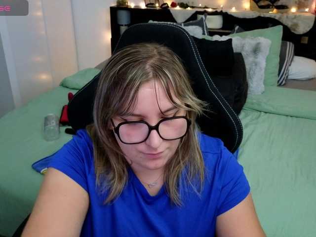 ElvinnaLaFrancaise live webcam show