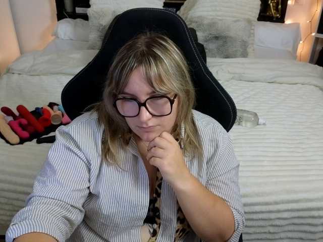 ElvinnaLaFrancaise, live now on BongaCams